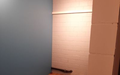 Willkommensraum gemalt und schöner Boden